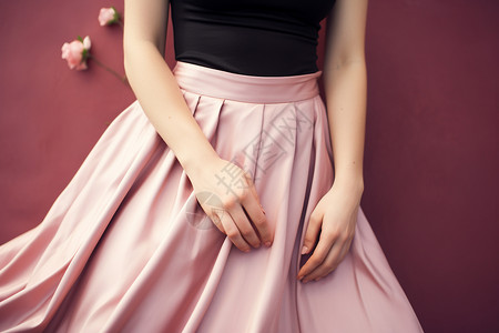 女士优雅的粉色长裙图片