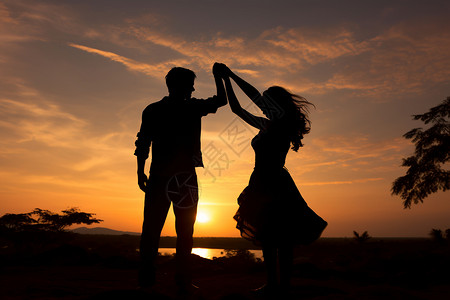 夕阳下共舞的情侣图片