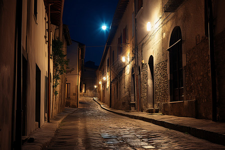 夜晚静谧的欧式古典街道图片
