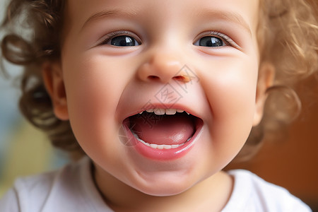 快乐微笑的婴儿高清图片