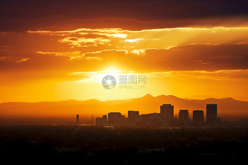 日落下的凤凰城图片