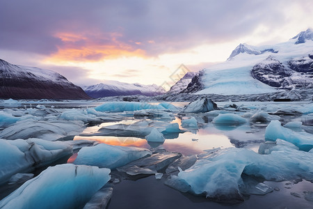 美丽冰山美丽的山间冰川景观背景
