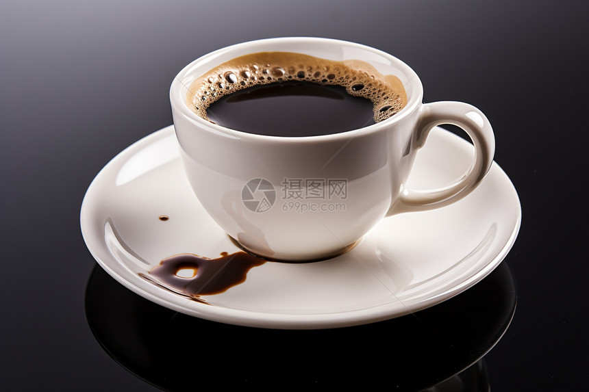 清晨的一杯咖啡图片