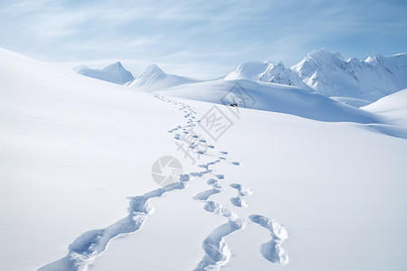 雪山上绵延的脚印背景图片