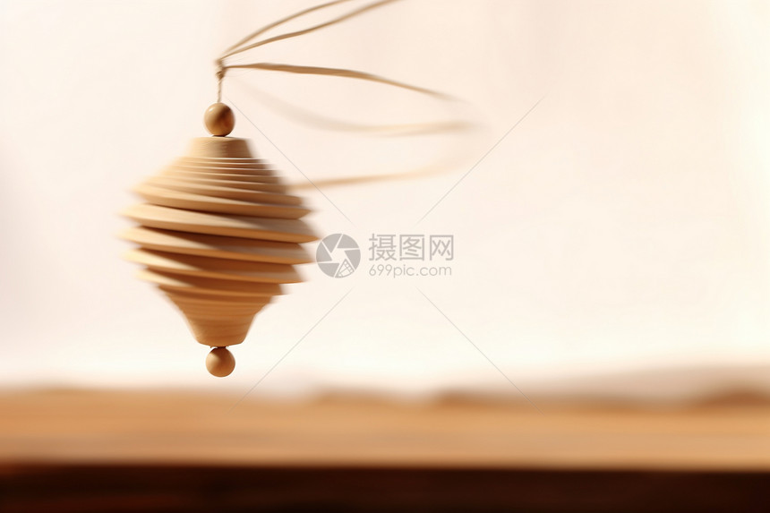 手工制作的木制风铃图片