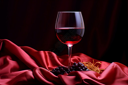 红酒与红布图片