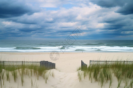 海滩边上的围栏图片
