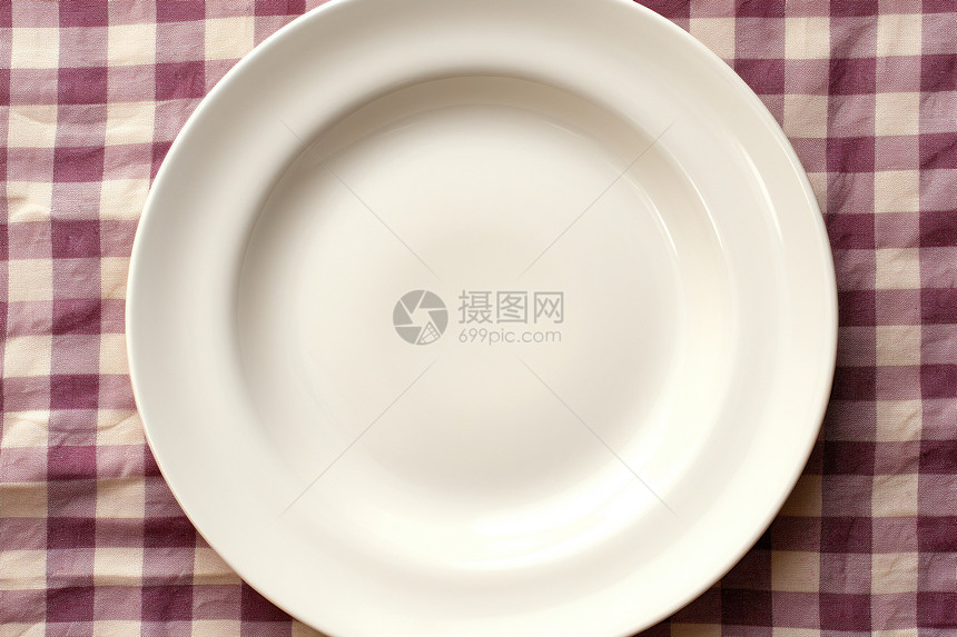 简单的圆形餐盘图片
