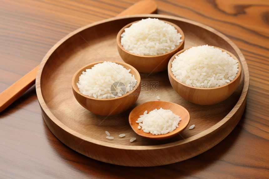 新鲜的白米饭图片