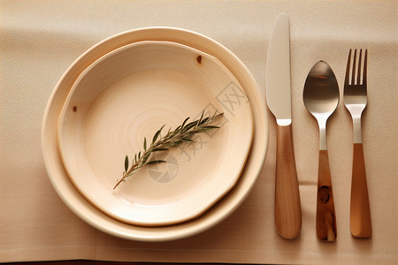 刀叉和盘子图片