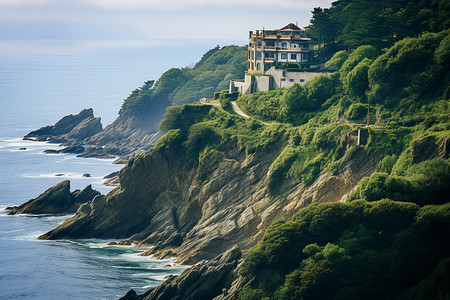 海边悬崖山林间的住宅高清图片