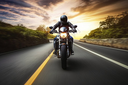 风驰电掣摩托飞驰在高速的摩托骑手背景