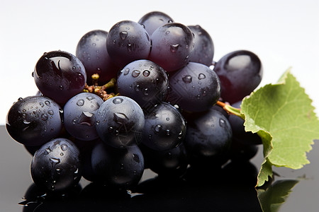 紫色诱人的葡萄水果高清图片