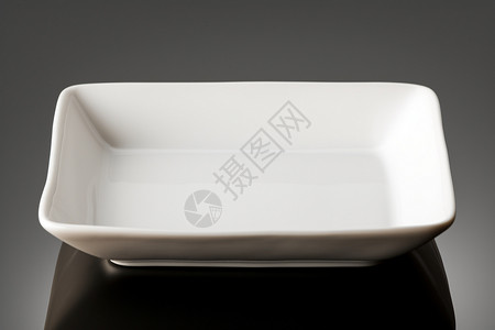 白色的长方形瓷碗高清图片
