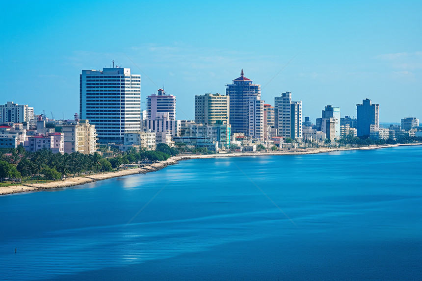 海边的城市建筑图片