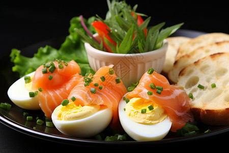 健康美味的鸡蛋三文鱼套餐图片