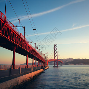 壮观的红色跨海大桥高清图片
