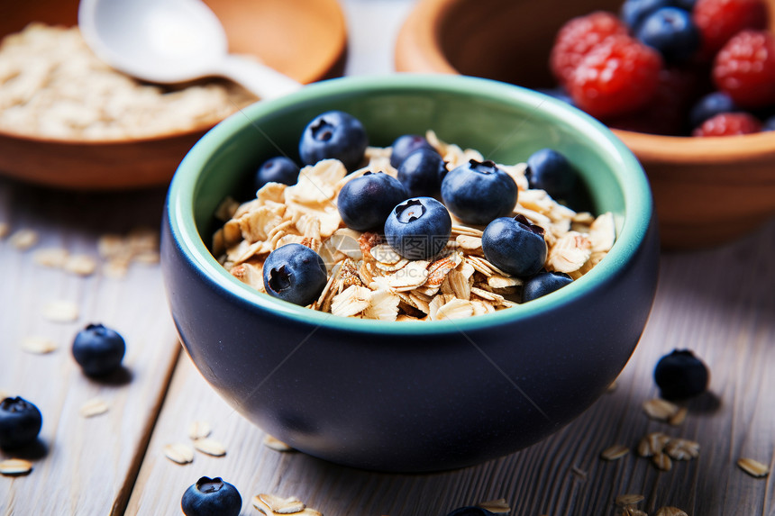 营养丰富的蓝莓燕麦酸奶图片