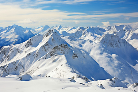 壮观的雪山山脉景观图片