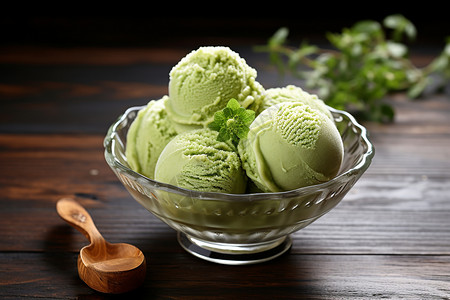 冰凉爽口的抹茶冰淇淋图片