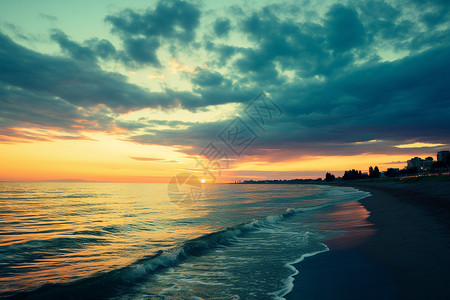 多云夏日海景夏日天空的奇观背景