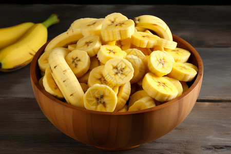 木碗中的香蕉片图片