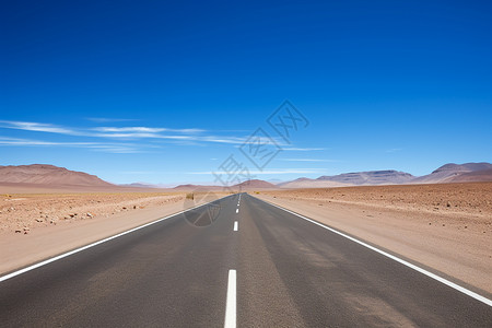 寂静沙漠上的长路图片