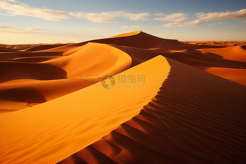 日落下的沙丘图片