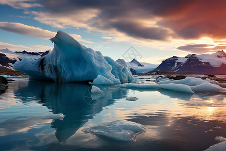 海冰山冰山在海面上背景