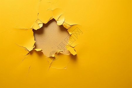 破碎的纸自毁艺术黄色墙壁设计图片