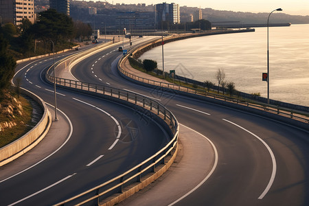 沿海的一条高速公路图片
