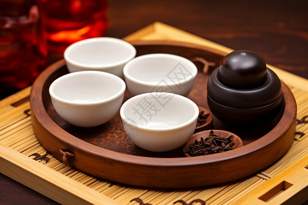 中国传统的白瓷茶杯图片