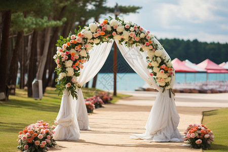海滩上的婚礼拱门背景图片