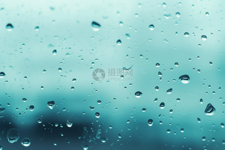 雨中透明的窗户图片