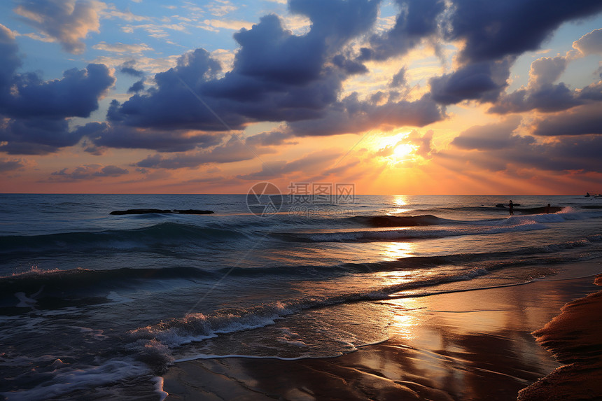 夕阳西下的海上图片