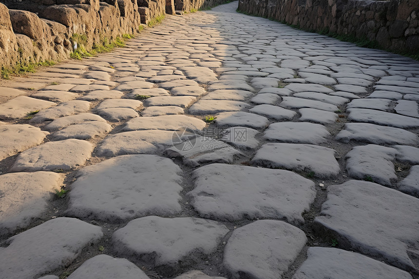 历史悠久的岩石铺设道路图片