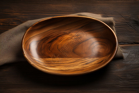传统手工的木质餐盘图片