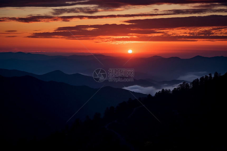 宁静多彩的山脉图片