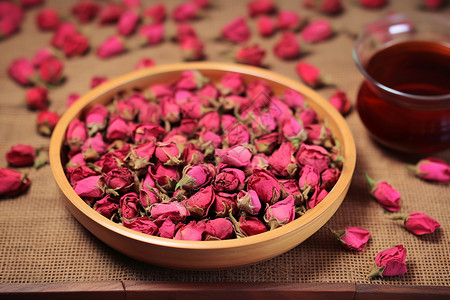 新鲜晾晒的玫瑰花茶图片