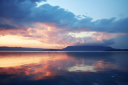 美丽的湖光山色背景图片