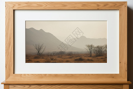 画框里的荒漠山脉图片