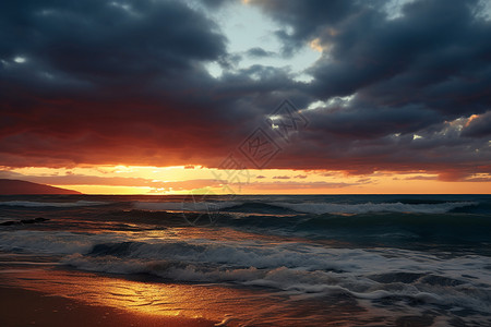 夏季海面上美丽的黄昏图片