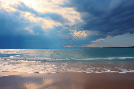 乌云密布的大海景观图片