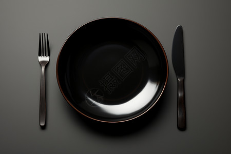 极简主义的黑色餐盘图片