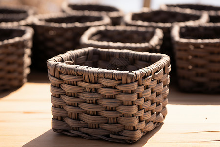 手工编织的竹篮图片