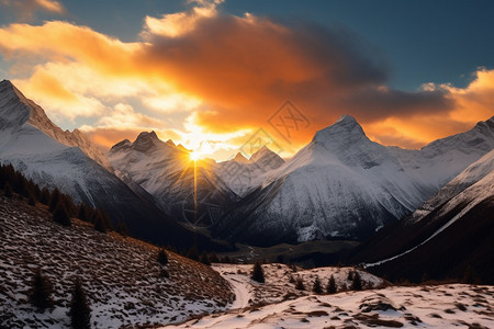 冬天大山日落太阳刚从雪山后冒出背景