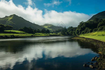 海洋保湖区山青水秀的自然风景背景