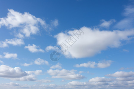 漂浮蓝色云朵天空中漂浮的云朵背景