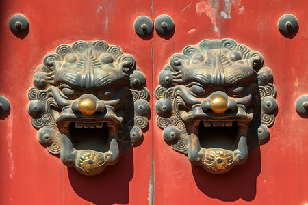 传统的狮首红门背景图片