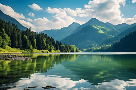 大山倒影大山倒映的湖泊背景